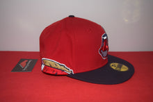 Load image into Gallery viewer, MLB New Era Cleveland Indians Chief Wahoo Feather Fitted 59Fifty