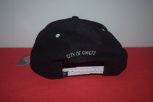 Load image into Gallery viewer, Fitted Hawaii New Era Wealth Snapback 9Fifty