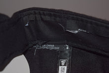 Load image into Gallery viewer, Fitted Hawaii New Era Wealth Snapback 9Fifty