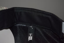 Load image into Gallery viewer, Fitted Hawaii New Era Kam Currency Snapback 9Fifty