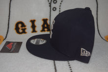 Load image into Gallery viewer, NPB New Era Yomiuru Tokyo Giants Navy Snapback 9Fifty