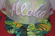 Load image into Gallery viewer, Fitted Hawaii X New Era Aloha Floral Snapback 9Fifty