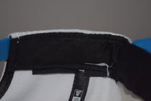 Load image into Gallery viewer, Disney X New Era Donald Duck Snapback 9Fifty