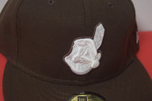 Load image into Gallery viewer, MLB New Era Cleveland Indans Chief Wahoo Brown Fitted 59Fifty