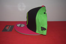 Load image into Gallery viewer, Yums X New Era Reflective Snpaback 9Fifty