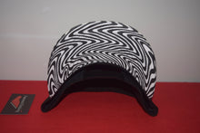 Load image into Gallery viewer, Yums X New Era Pyschdelic Snapback 9Fifty