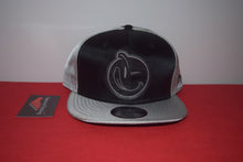 Load image into Gallery viewer, Yums X New Era Two Tone Snapback 9Fifty