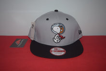 Load image into Gallery viewer, Peanuts X New Era Astronaut Snoopy Snapback 9Fifty