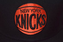 Load image into Gallery viewer, NBA New York Knicks Retro Style Fitted 59FIfty
