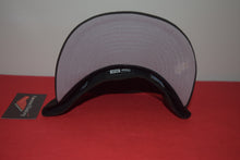 Load image into Gallery viewer, MLB New Era Toronto Blue Jays Patch Blackout Fitted 59Fifty