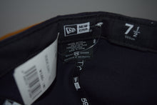 Load image into Gallery viewer, NPB New Era Hiroshima Carp Navy Fitted 59Fifty