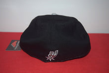 Load image into Gallery viewer, Marvel X New Era NBA San Antonio Spurs Wolverine Fitted 59Fifty