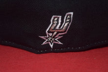 Load image into Gallery viewer, Marvel X New Era NBA San Antonio Spurs Wolverine Fitted 59Fifty
