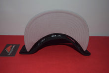 Load image into Gallery viewer, Marvel X New Era NBA San Antonio Spurs Wolverine Fitted 59Fifty